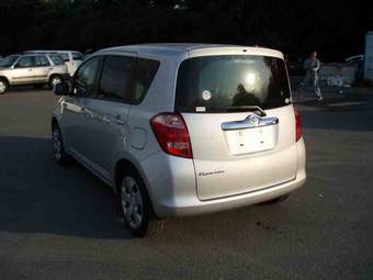2005 Toyota Ractis Pictures