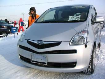 2006 Toyota Ractis Pictures