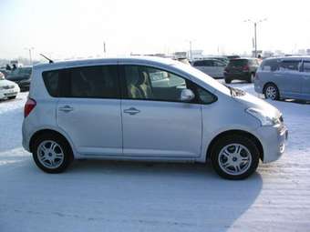 2006 Toyota Ractis Photos