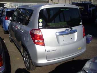 2006 Toyota Ractis Images