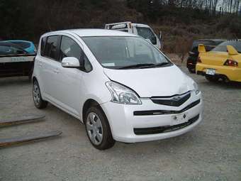 2006 Toyota Ractis Photos