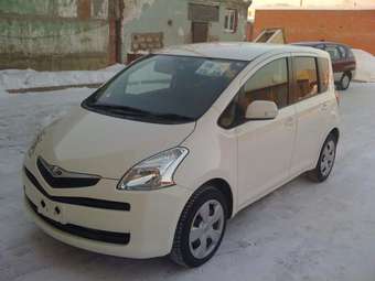 2006 Toyota Ractis Pictures