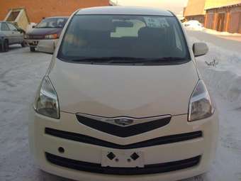 2006 Toyota Ractis Pics
