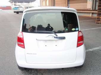 2006 Toyota Ractis Photos