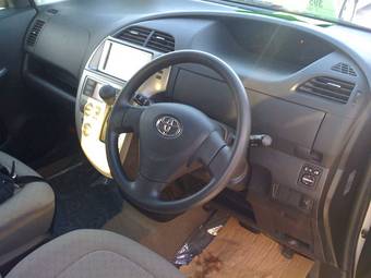 2006 Toyota Ractis Pictures