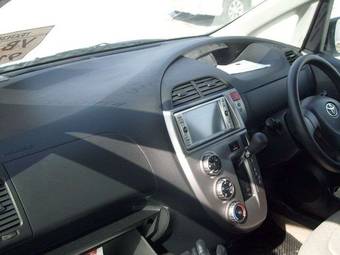 2006 Toyota Ractis Pictures