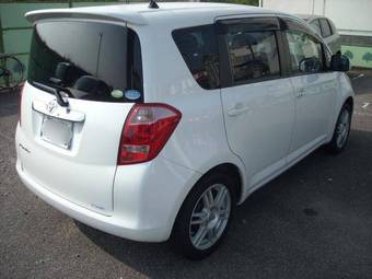 2006 Toyota Ractis Photos