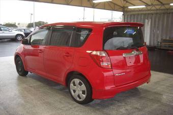 2006 Toyota Ractis Pictures