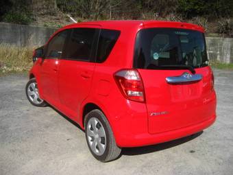 2006 Toyota Ractis Pictures