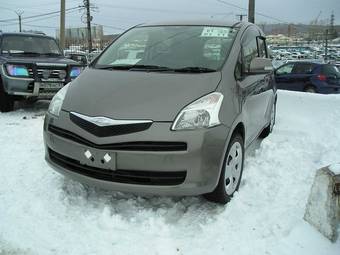 2006 Toyota Ractis Photos