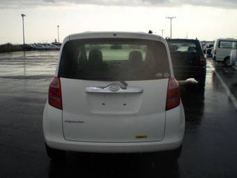 2006 Toyota Ractis Photos