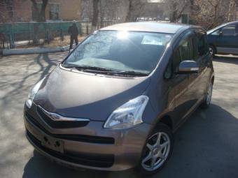 2006 Toyota Ractis Images