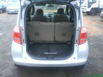 2006 Toyota Ractis Pictures