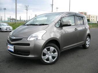 2006 Toyota Ractis Photos