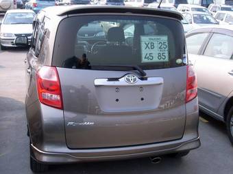 2006 Toyota Ractis Photos