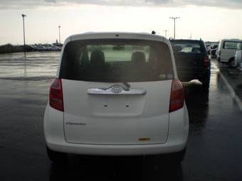 2006 Toyota Ractis Pictures