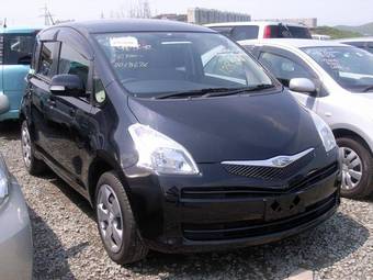 2006 Toyota Ractis Photos