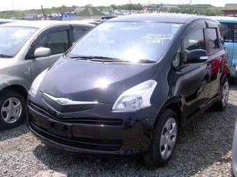 2006 Toyota Ractis Pictures