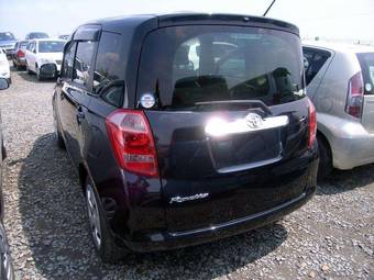2006 Toyota Ractis Photos