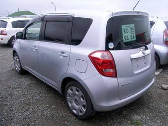 2006 Toyota Ractis Wallpapers
