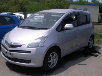 2006 Toyota Ractis Pictures