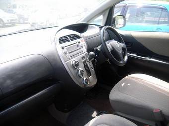 2006 Toyota Ractis Photos