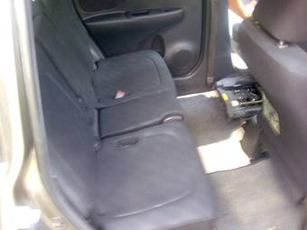 2006 Toyota Ractis Images