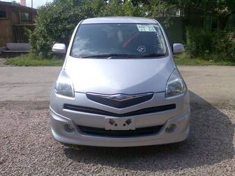 2006 Toyota Ractis Photos