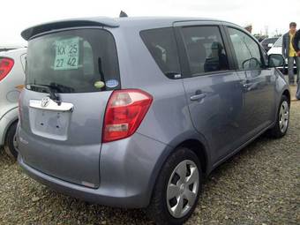 2006 Toyota Ractis Pictures