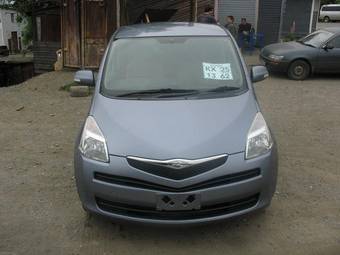 2006 Toyota Ractis Pictures