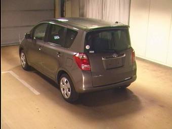 2006 Toyota Ractis Pictures