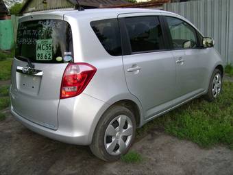 2006 Toyota Ractis Pictures