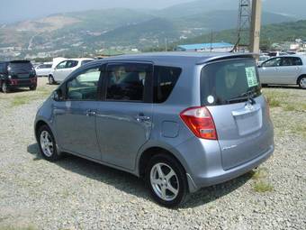 2006 Toyota Ractis Pictures