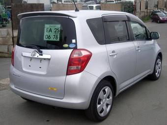 2006 Toyota Ractis Images