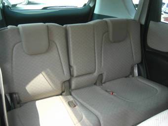 2006 Toyota Ractis Pictures