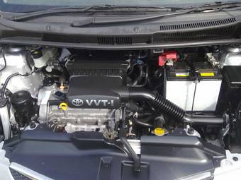 2006 Toyota Ractis Photos