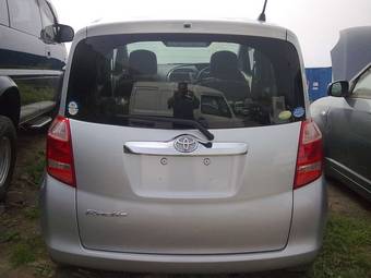 2006 Toyota Ractis Pics