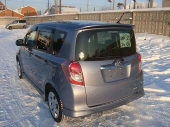 2010 Toyota Ractis Pics