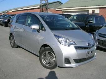 2010 Toyota Ractis Photos