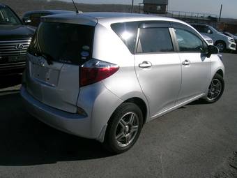 2010 Toyota Ractis Photos