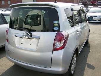 2010 Toyota Ractis Photos