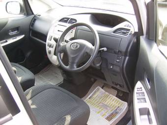 2010 Toyota Ractis Pictures