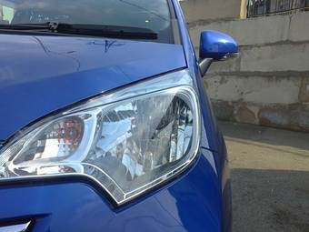 2011 Toyota Ractis Pictures