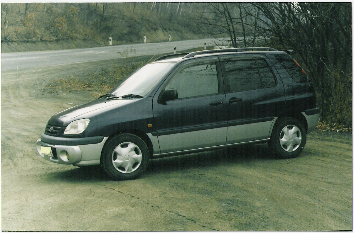 1997 Toyota Raum