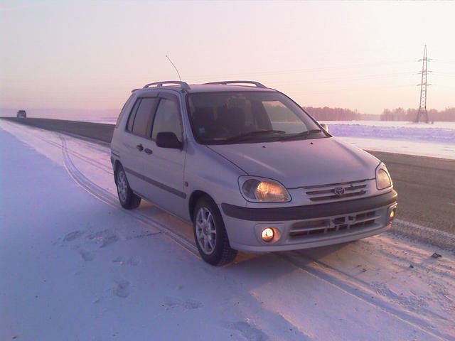 1997 Toyota Raum