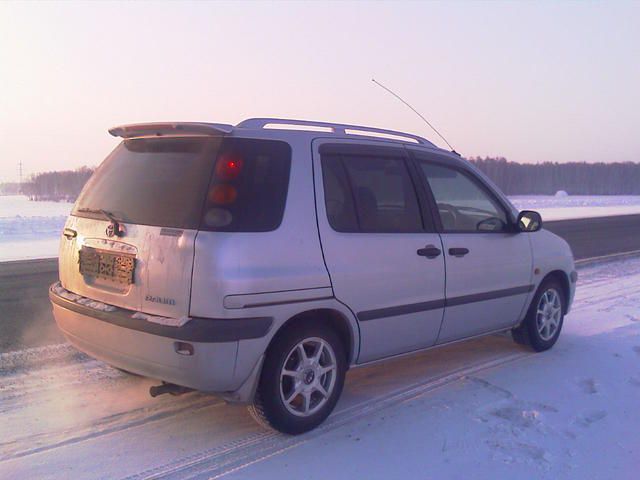 1997 Toyota Raum