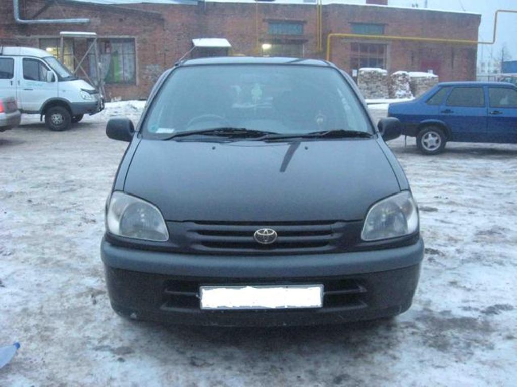 1997 Toyota Raum