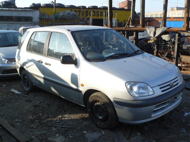 1997 Toyota Raum