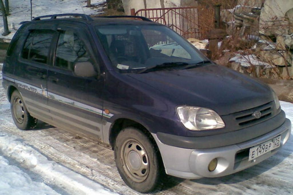 1997 Toyota Raum