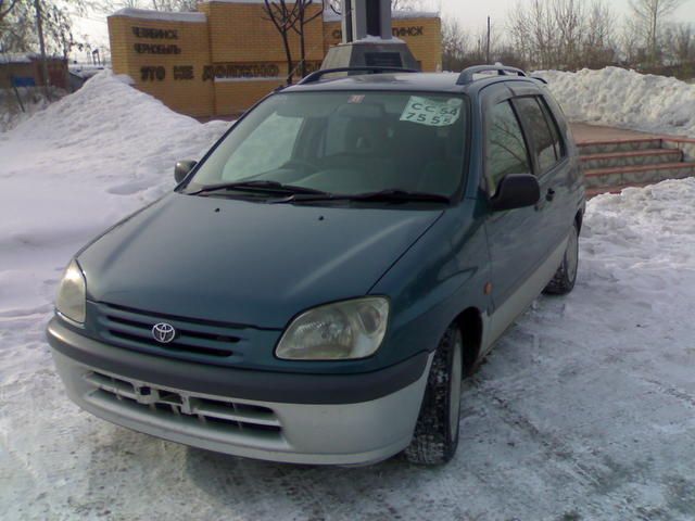 1997 Toyota Raum